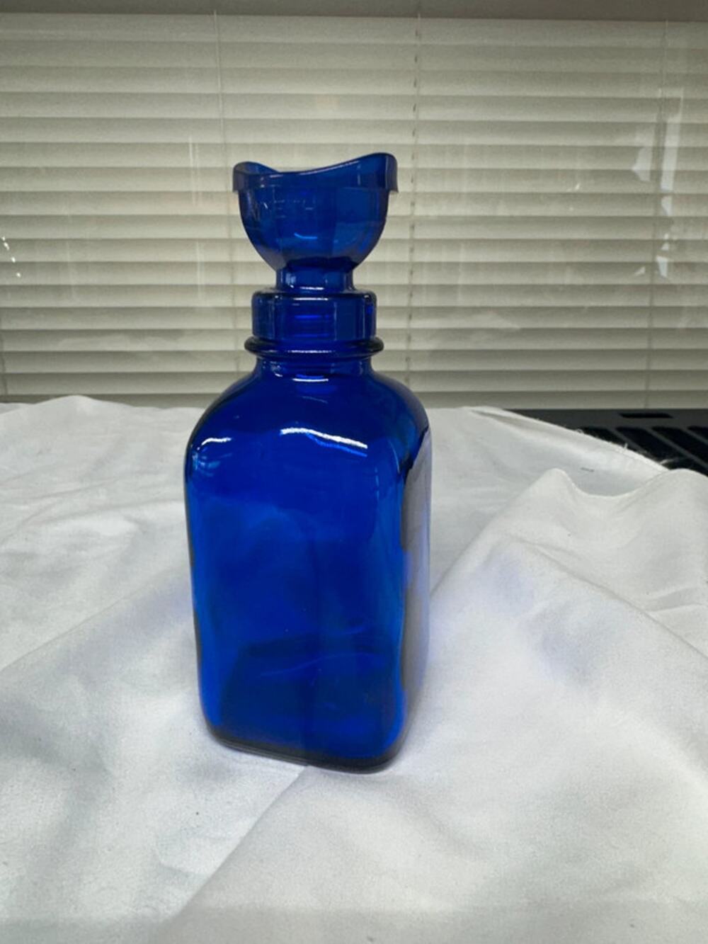 VTG Wyeth Collyrium cobalt blue glass eye wash bottle